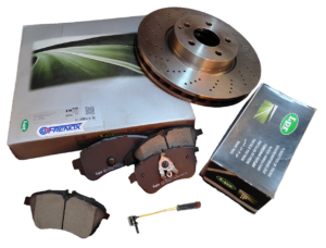 Kit Discos y Pastillas MERCEDES BENZ C250